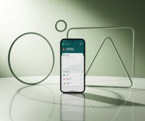 Un'immagine minimalista di un cellulare circondato da figure geometriche a rappresentare il Check Up completo dei Canali Whatsapp