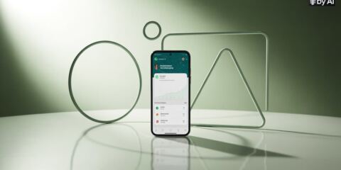 Un'immagine minimalista di un cellulare circondato da figure geometriche a rappresentare il Check Up completo dei Canali Whatsapp